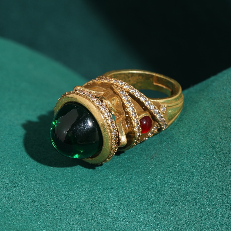 Women'S Accessories Trends 2026 - Vintage Grüne Kronenringe für Damen Glas